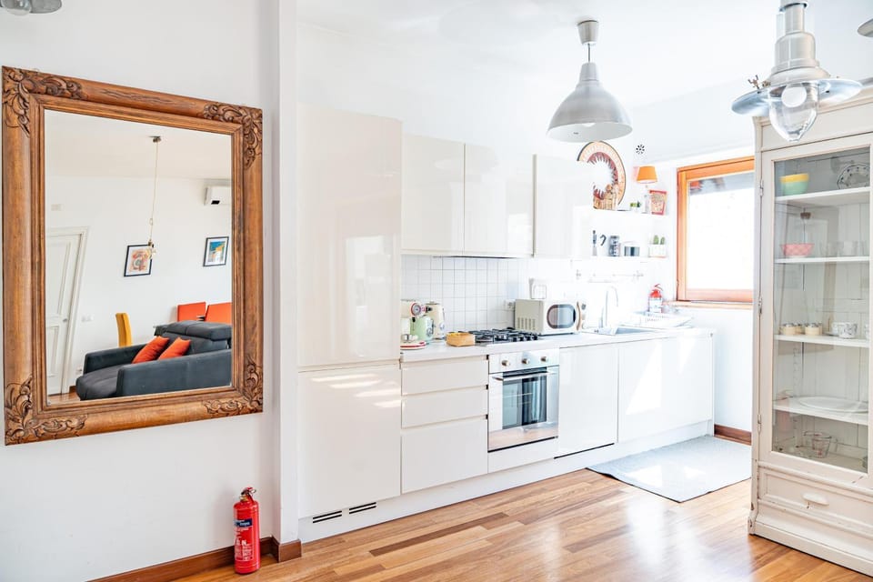 Kitchen or kitchenette, oven, stove