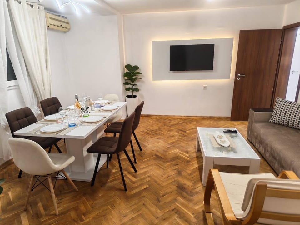 Aglaya 2 - Lazur Apartment in Burgas