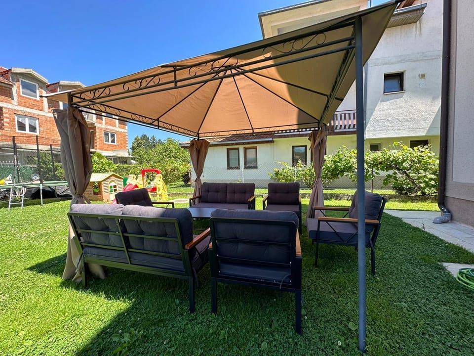 Property building, Seating area