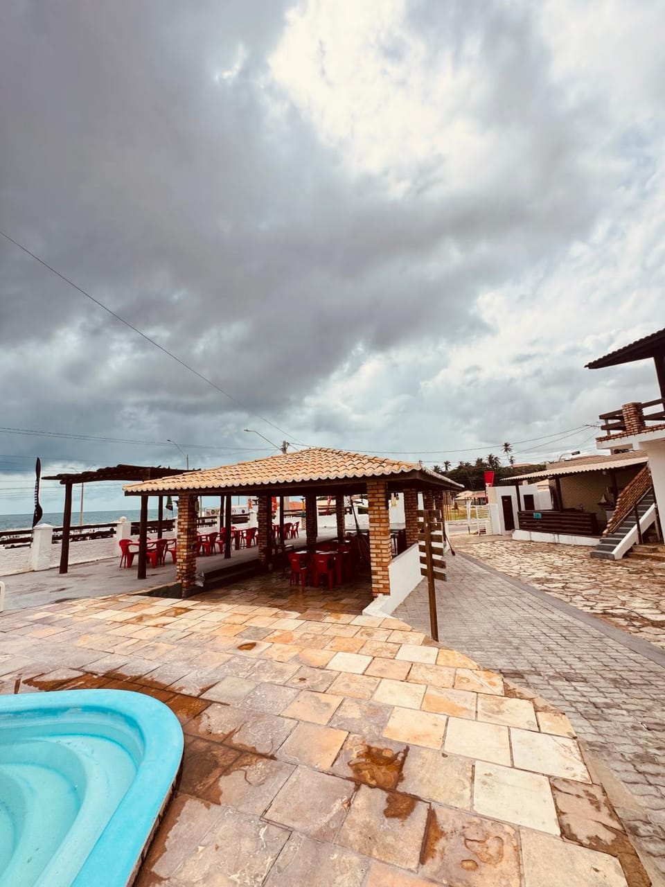 Restaurant/places to eat, Swimming pool
