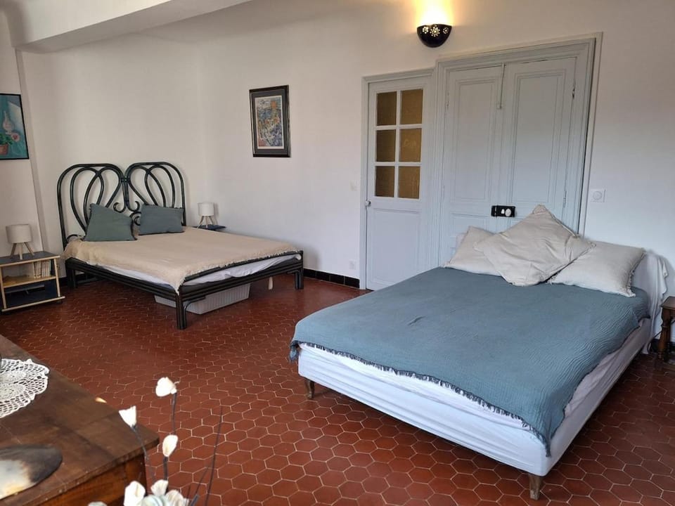 Logement indépendant, coeur de village provençal Apartment in Solliès-Toucas