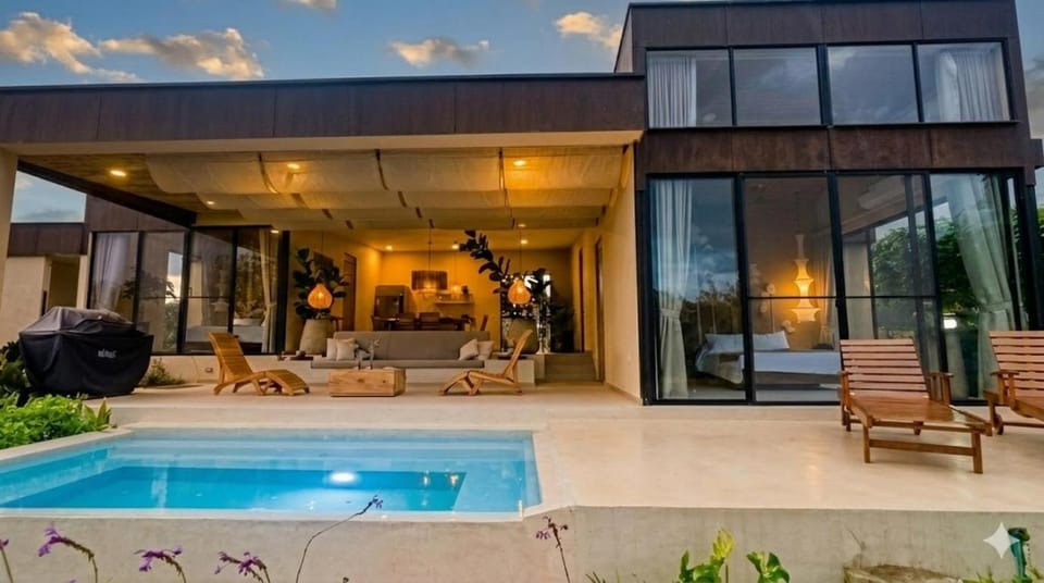 Property building, Day, Natural landscape, Hot Tub, Living room, Seating area, Pool view