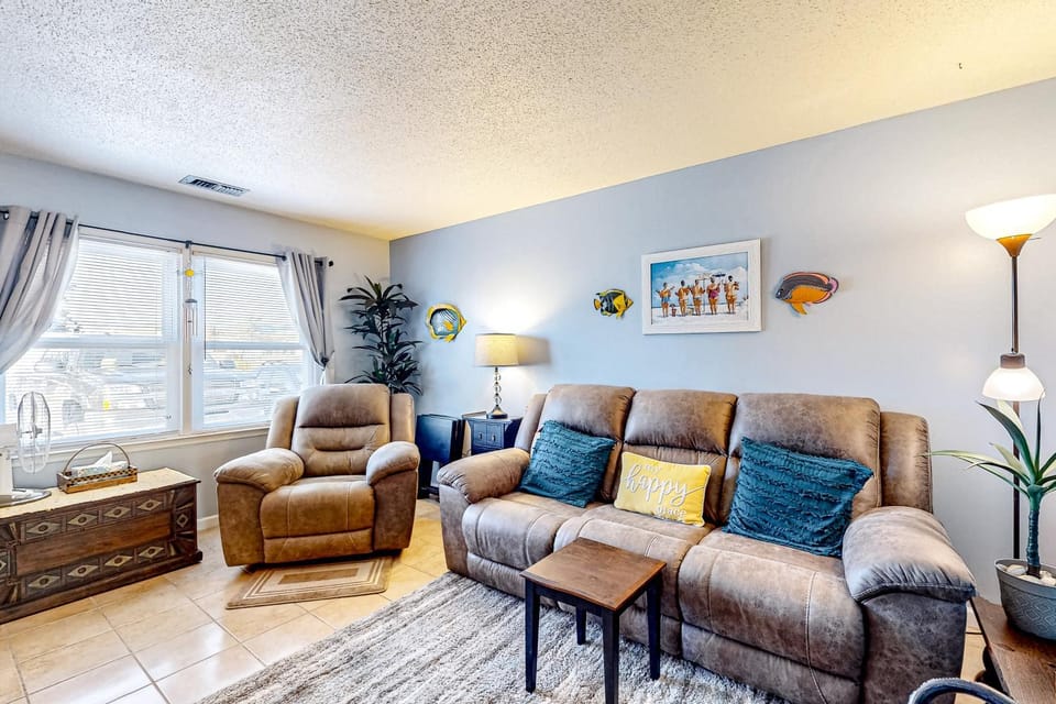 AB158 Crystal Coast Charmer House in Atlantic Beach