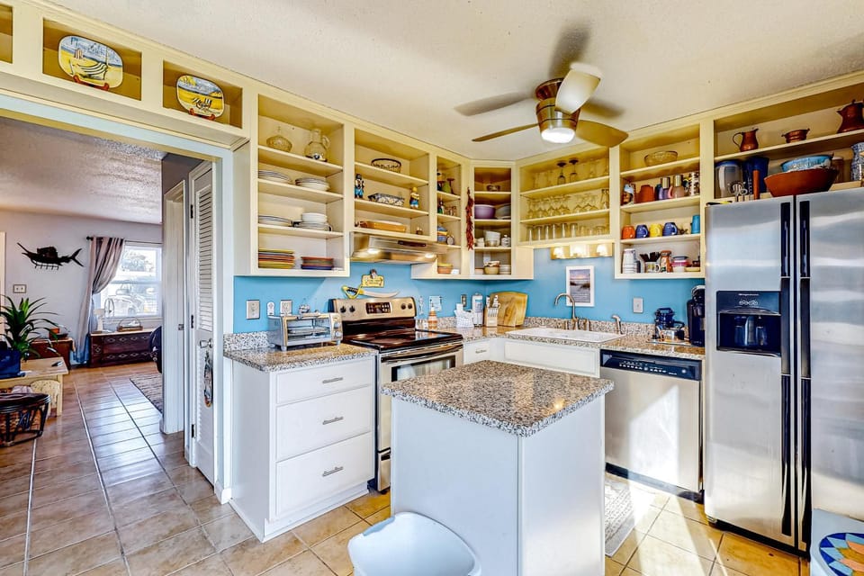 AB158 Crystal Coast Charmer House in Atlantic Beach