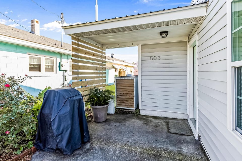 AB136 Charming Cottage House in Atlantic Beach