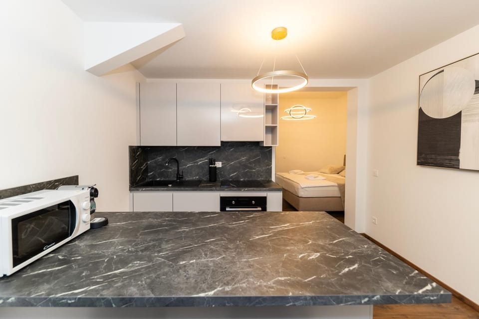 microwave, oven, stove, kitchen