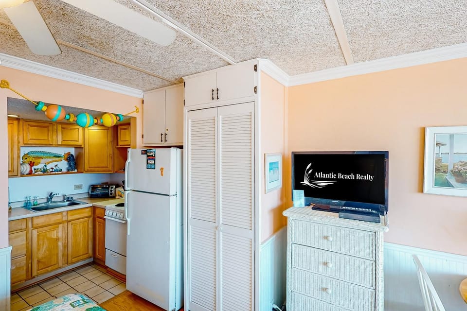 ABBS155 Shorely Suite #204 House in Atlantic Beach