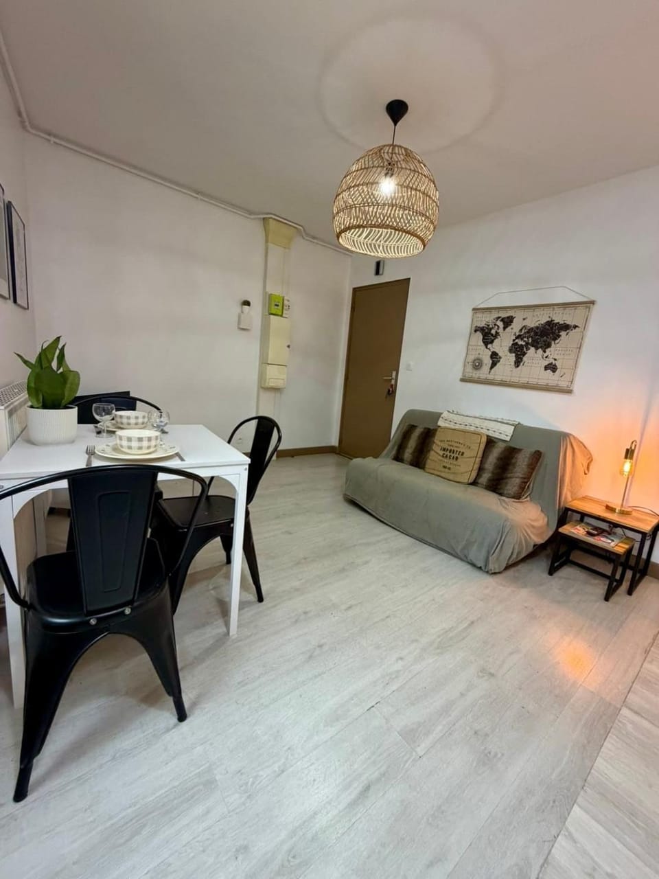 Jasmin Apartment in Valence