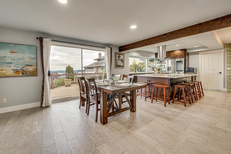 Puget Sound Views! Serene Federal Way Retreat House in Federal Way