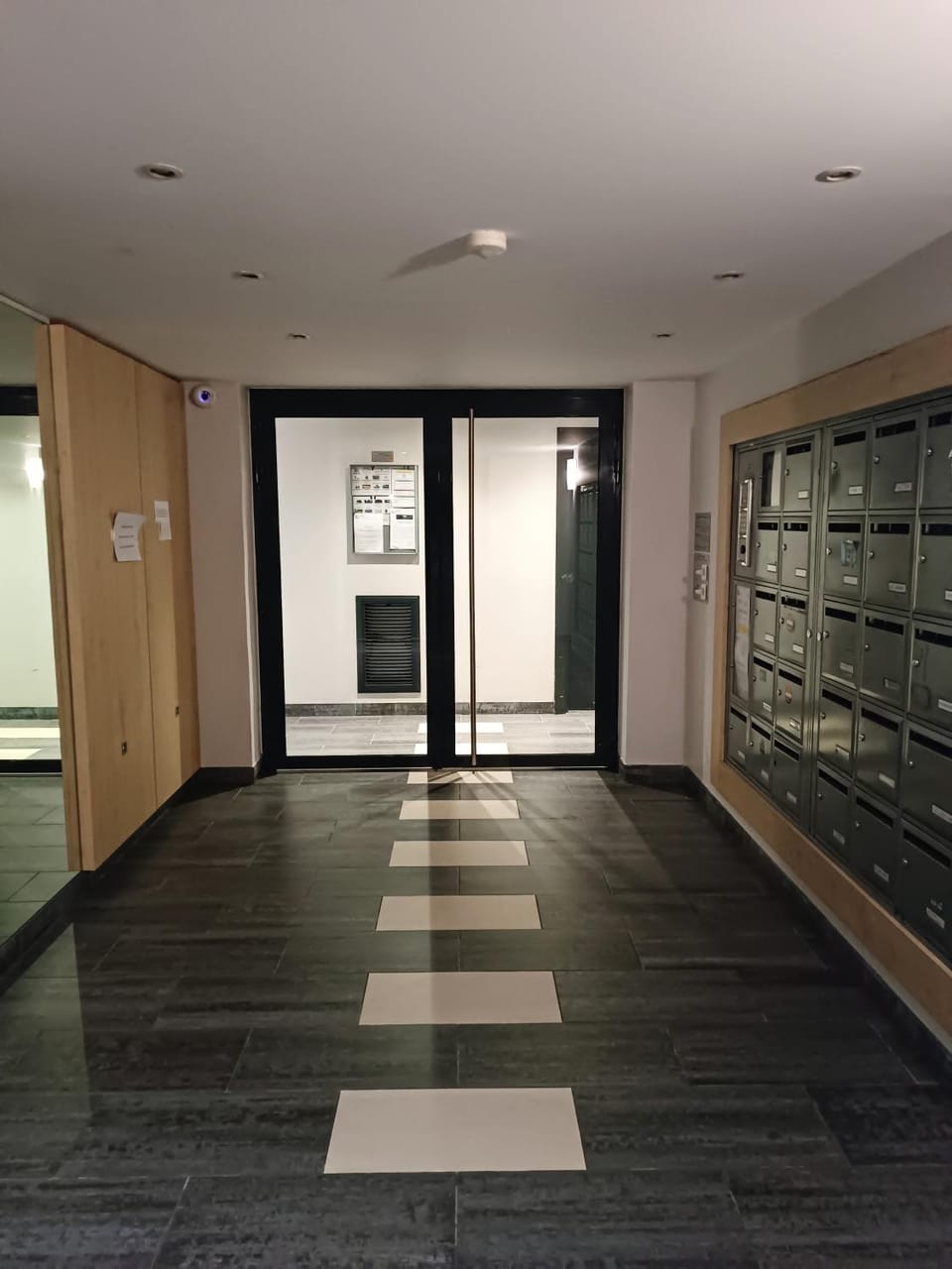 Facade/entrance