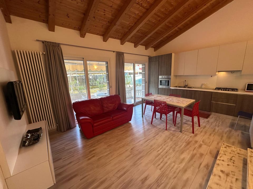Kitchen or kitchenette, kitchen