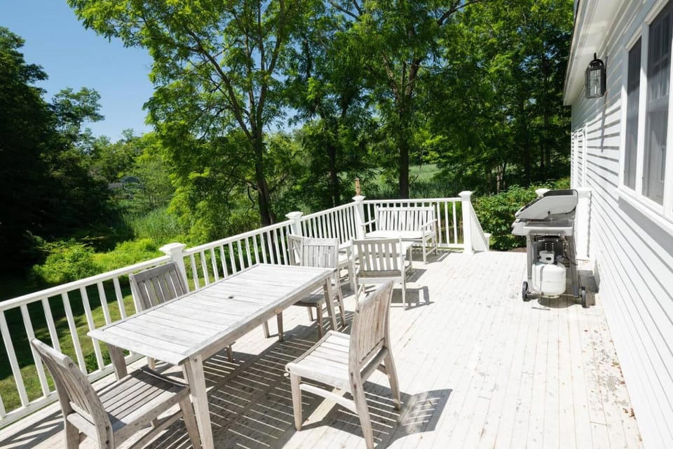 Historic Coastal Home • Marsh Views • Pet-Friendly House in Clinton