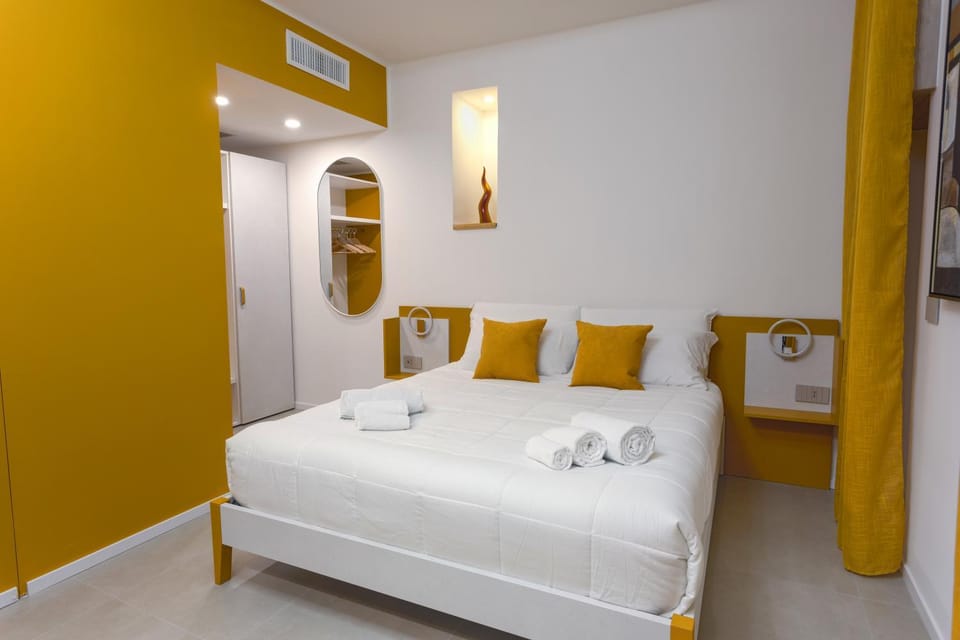 Mo' Vediamo rooms Bed and Breakfast in Naples