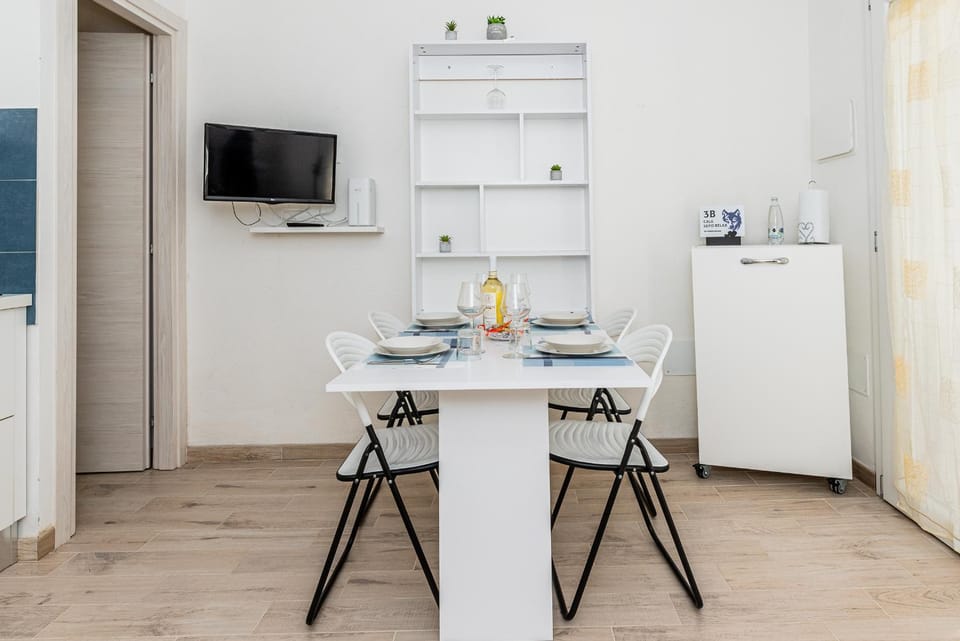 TV and multimedia, Dining area
