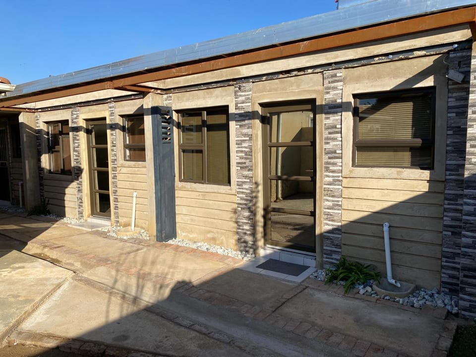 Nsuku M Guesthouse Bed and Breakfast in Gauteng
