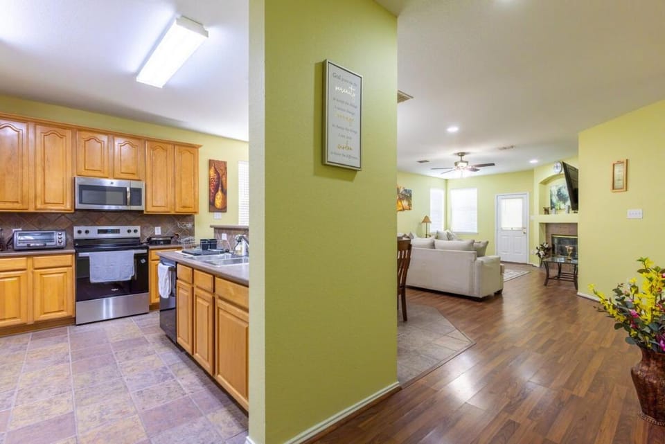 Home away Home House in Garland