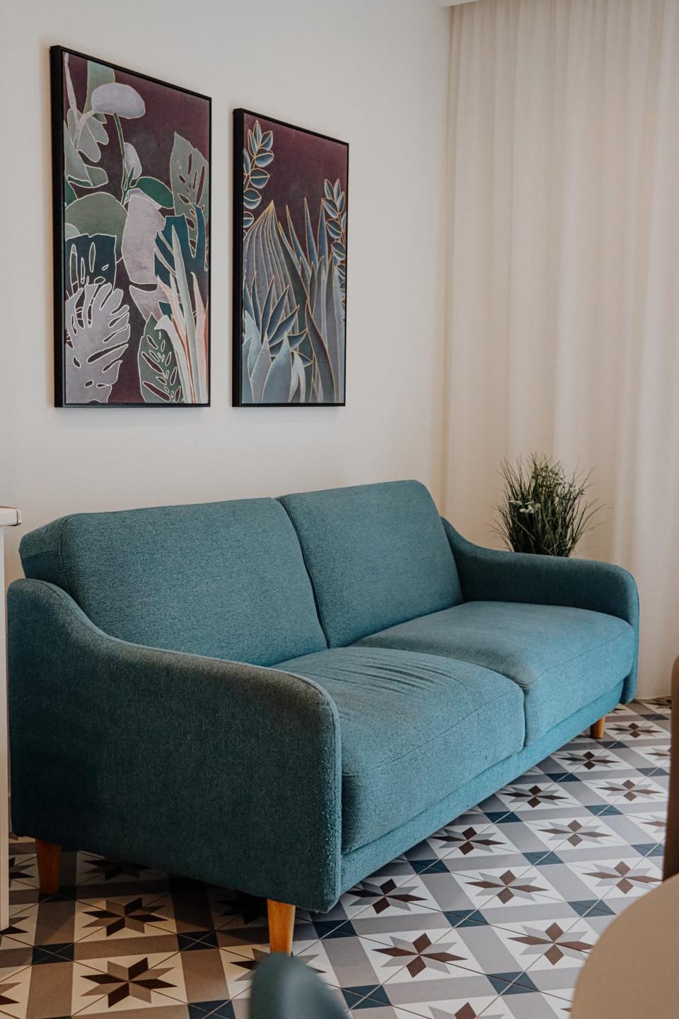 Living room, Internal: Not applicable to any particular room