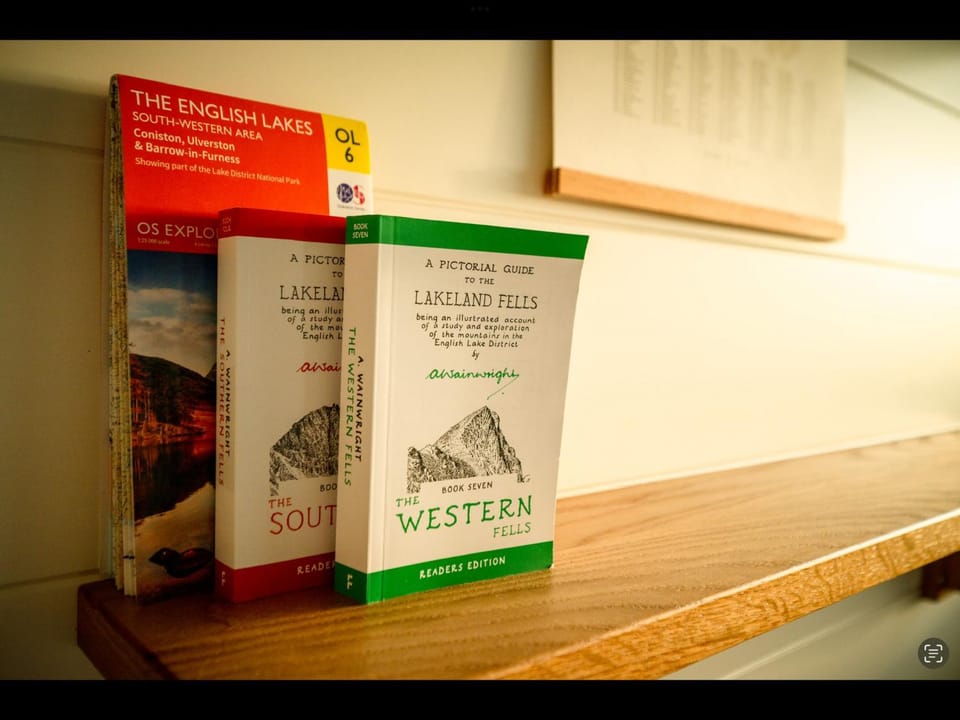 Laverock How Shepherds Hut with private hot tub Apartment in Copeland District