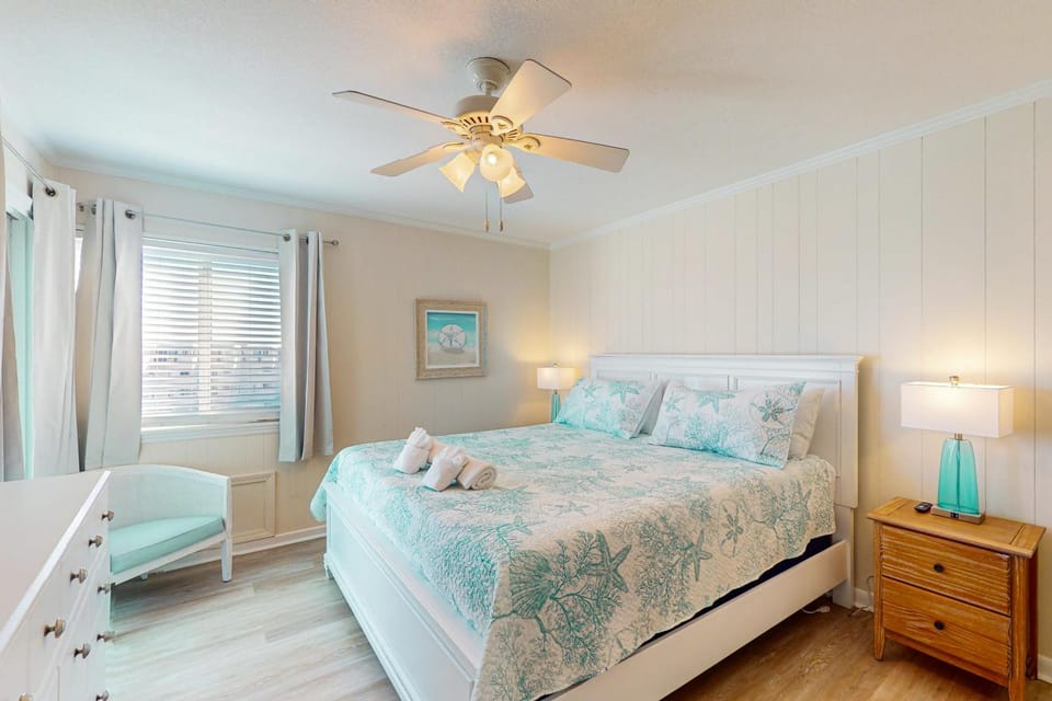 ABSS151 Seaspray 305 House in Atlantic Beach