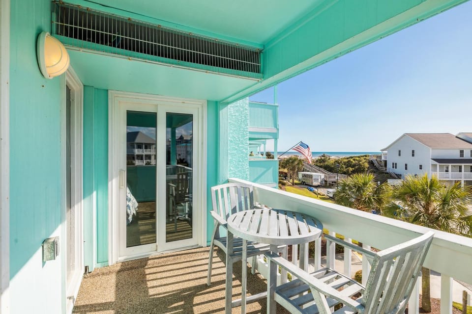 ABSS146 Seaspray 253 House in Atlantic Beach