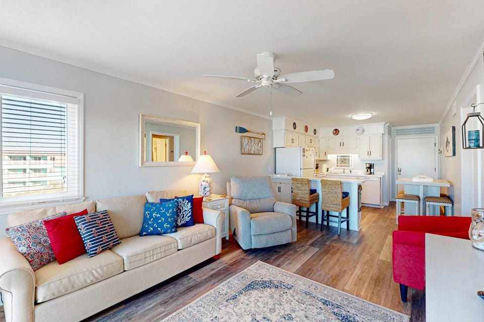 ABSS165 Seaspray 320 House in Atlantic Beach