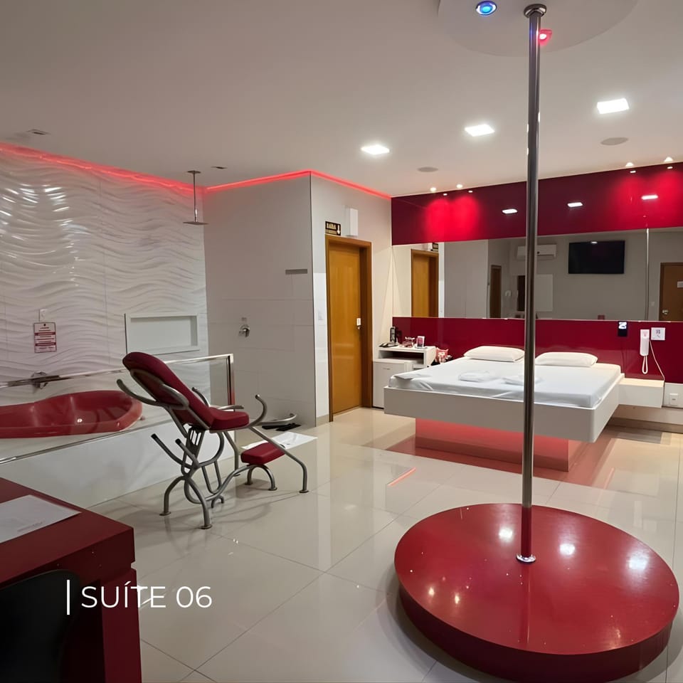 Bed, Hot Tub, Photo of the whole room, Bedroom, Entertainment, air conditioner