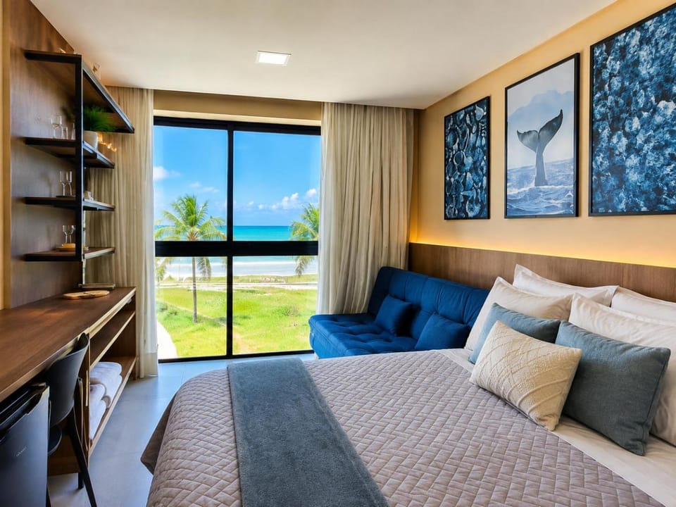 Bed, Natural landscape, Living room, Photo of the whole room, Seating area, Bedroom