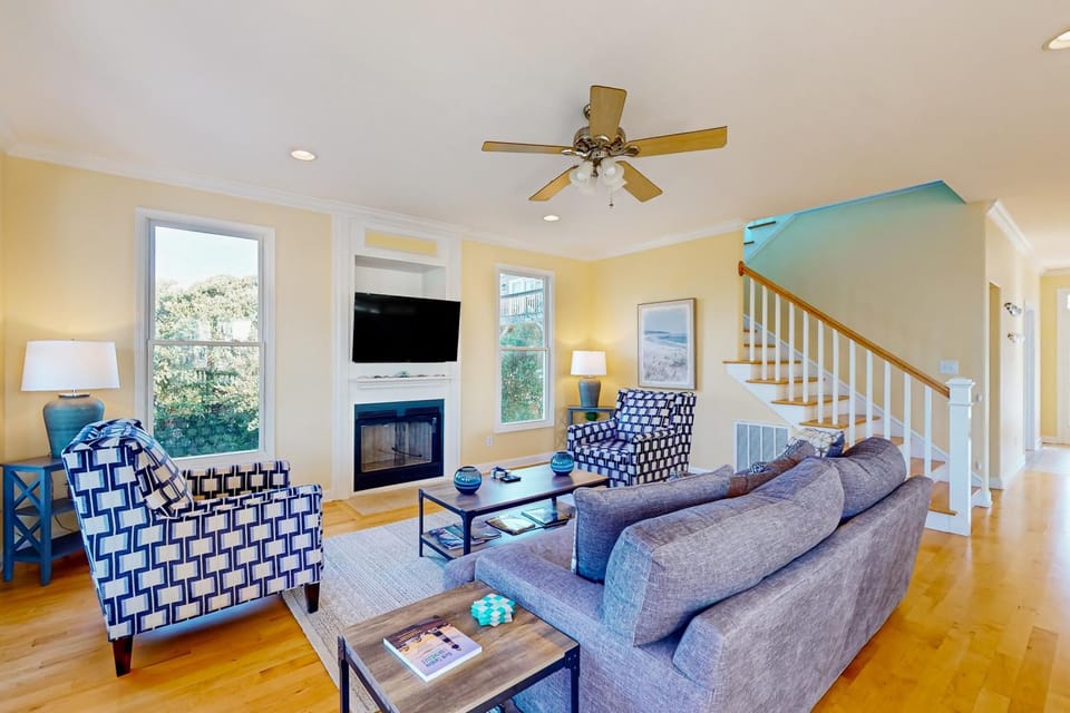 Sound view home with large deck and close proximity to the beach House in Indian Beach