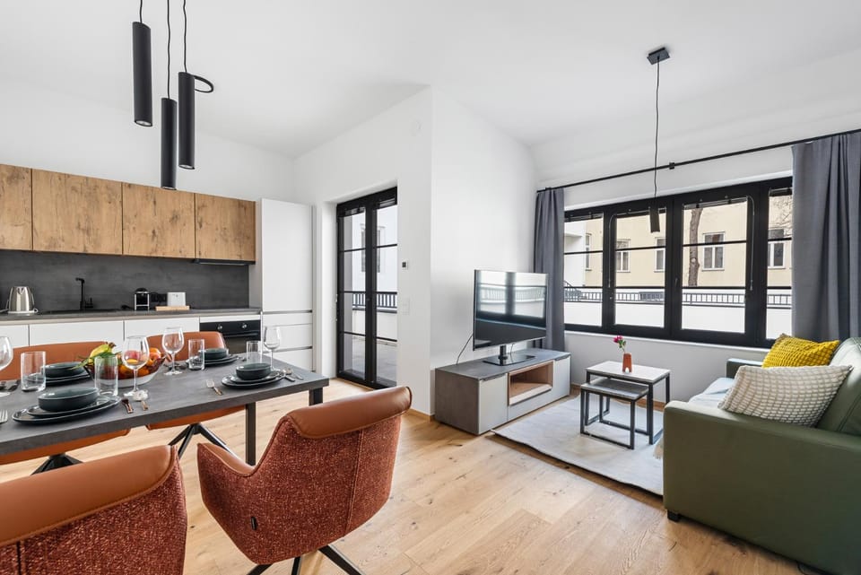 Kitchen or kitchenette, Living room, Seating area, Dining area