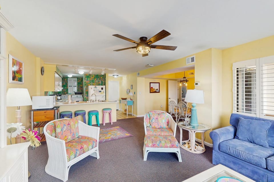 Oceanview condo with 4 pools & 2 hot tubs - steps to the beach House in Indian Beach