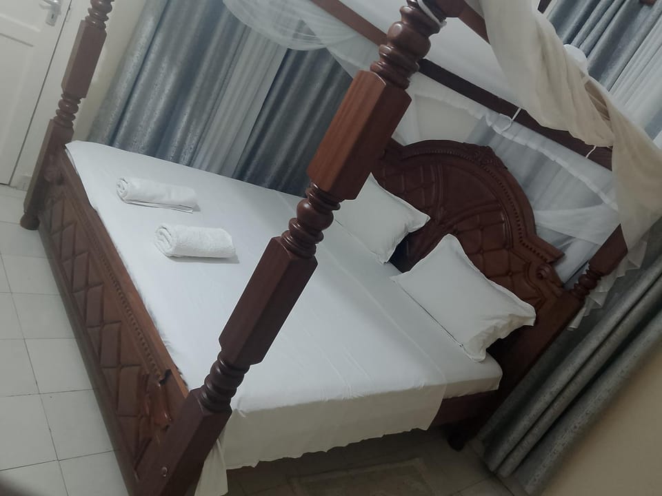 Kiguro Bed and Breakfast in Mombasa County