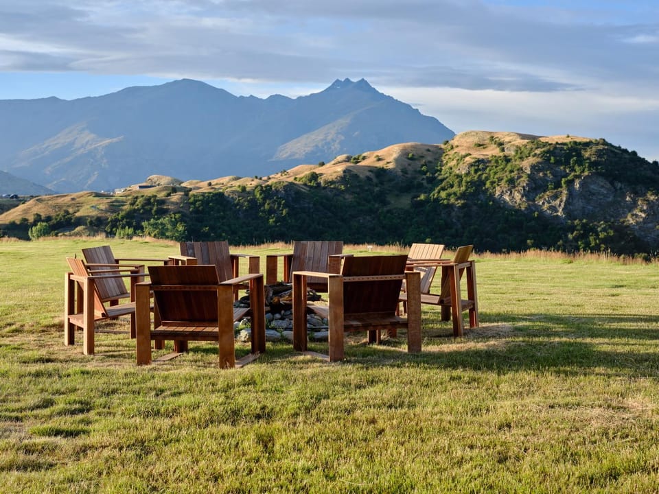 View (from property/room), Seating area, Mountain view