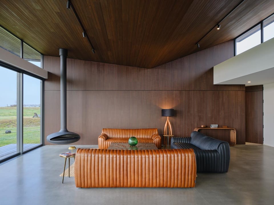Living room, Seating area, fireplace