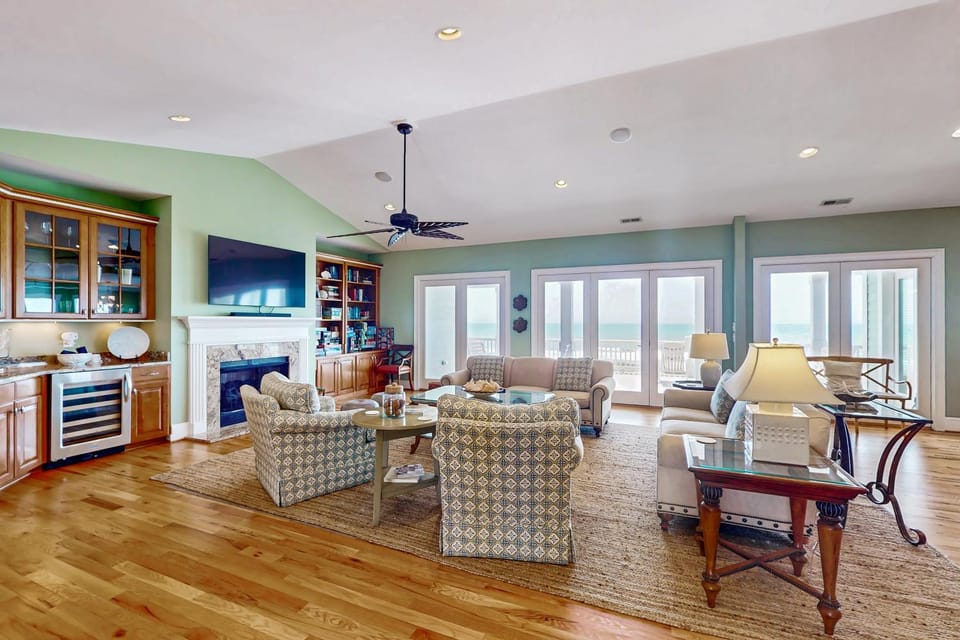 PK27 Ocean Splendor House in Pine Knoll Shores