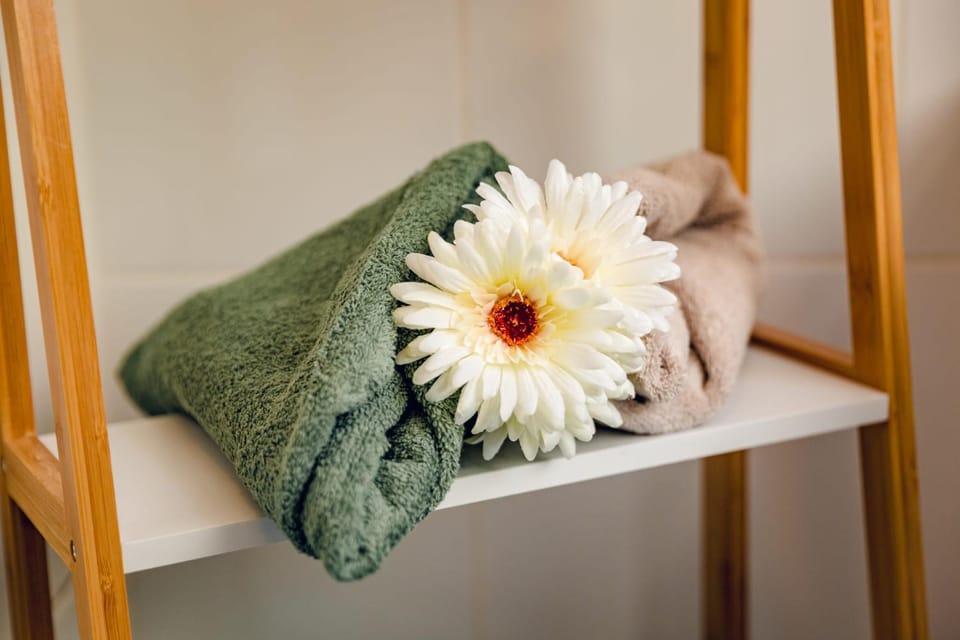 Bathroom, towels