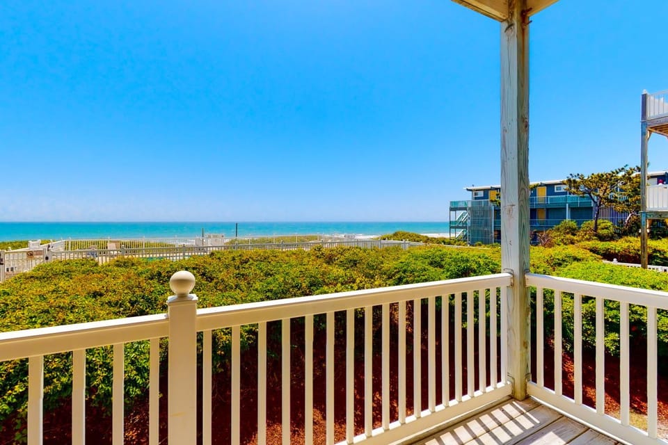 PKSH16 Shutters 301 House in Pine Knoll Shores