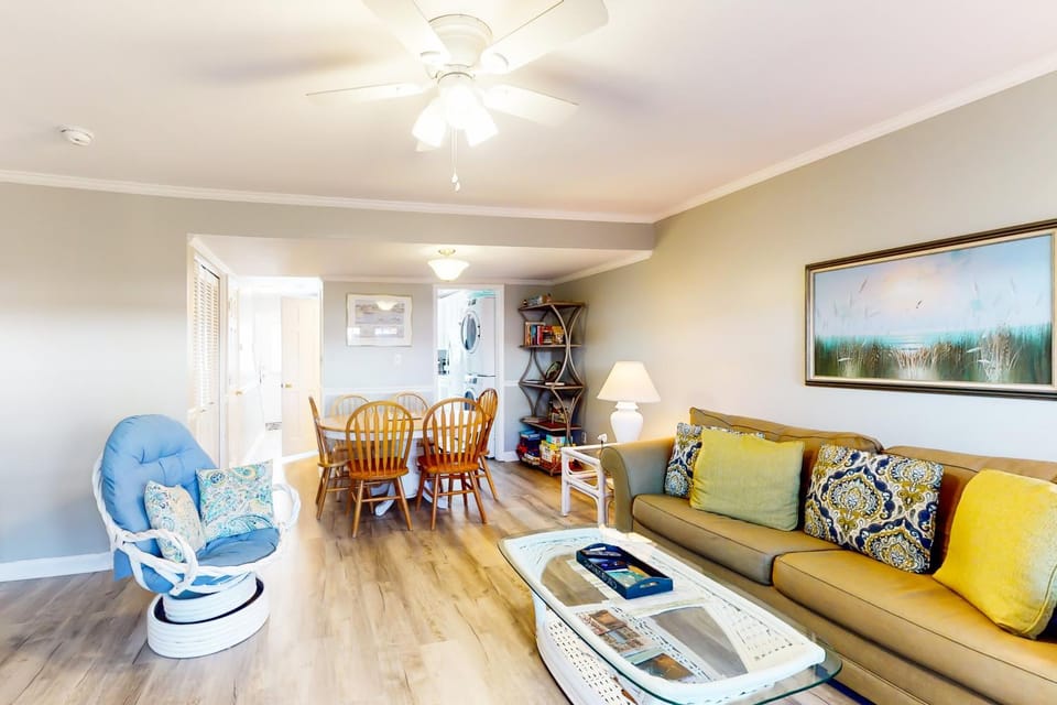 PKT11 A Step From the Beach House in Pine Knoll Shores