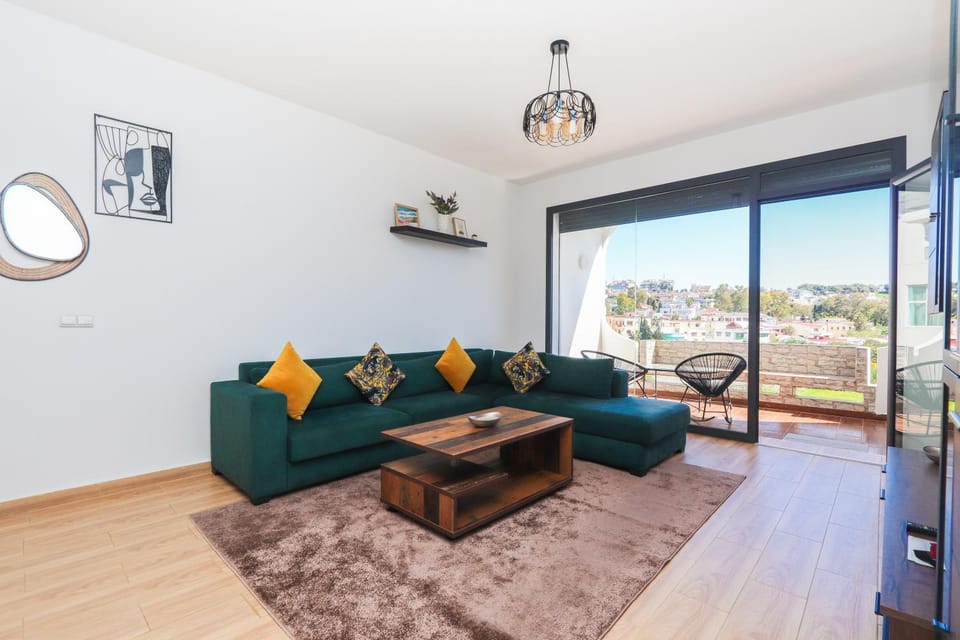 View (from property/room), Balcony/Terrace, Living room