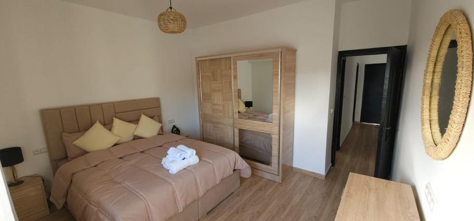 Bed, Photo of the whole room, Bedroom, towels, wardrobe