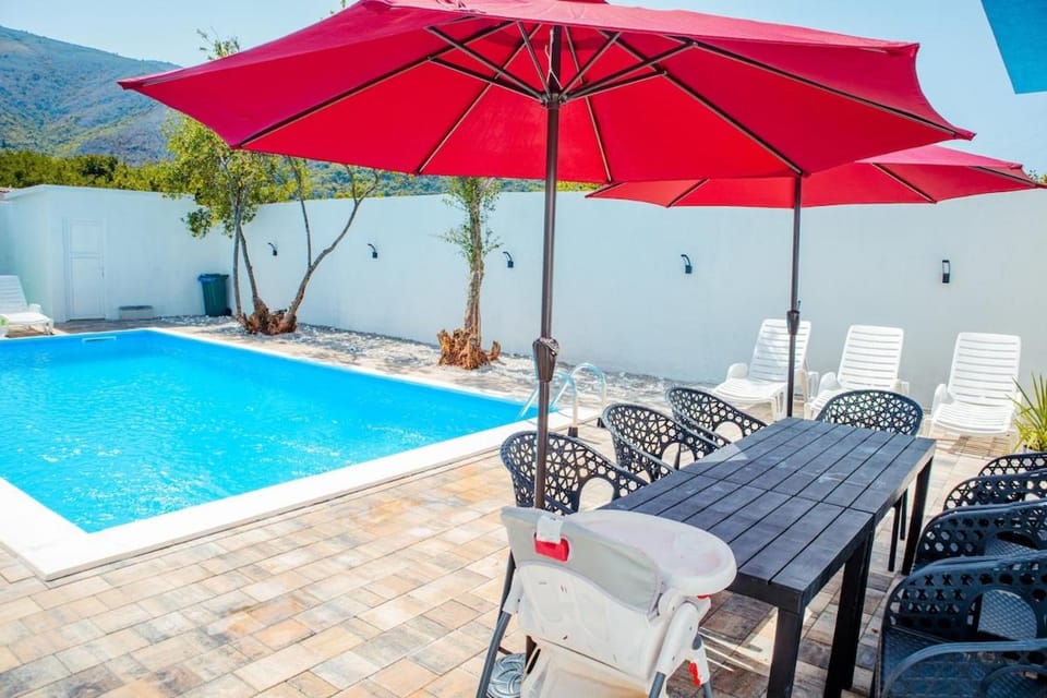 Plava villa swiming pool with house Villa in Federation of Bosnia and Herzegovina