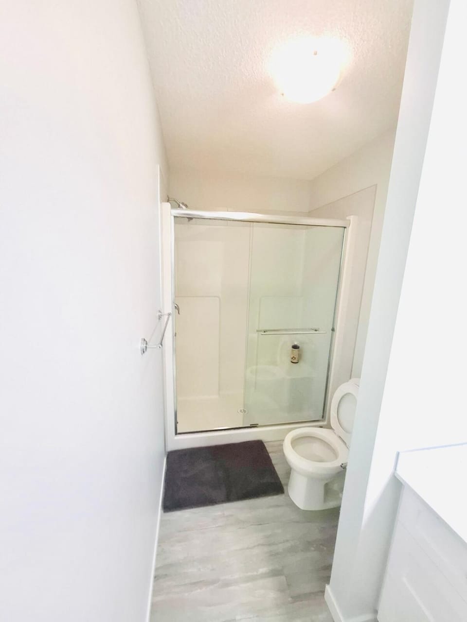 Modern 4BDRM Home-2 King Bed- Full House Apartment in Edmonton