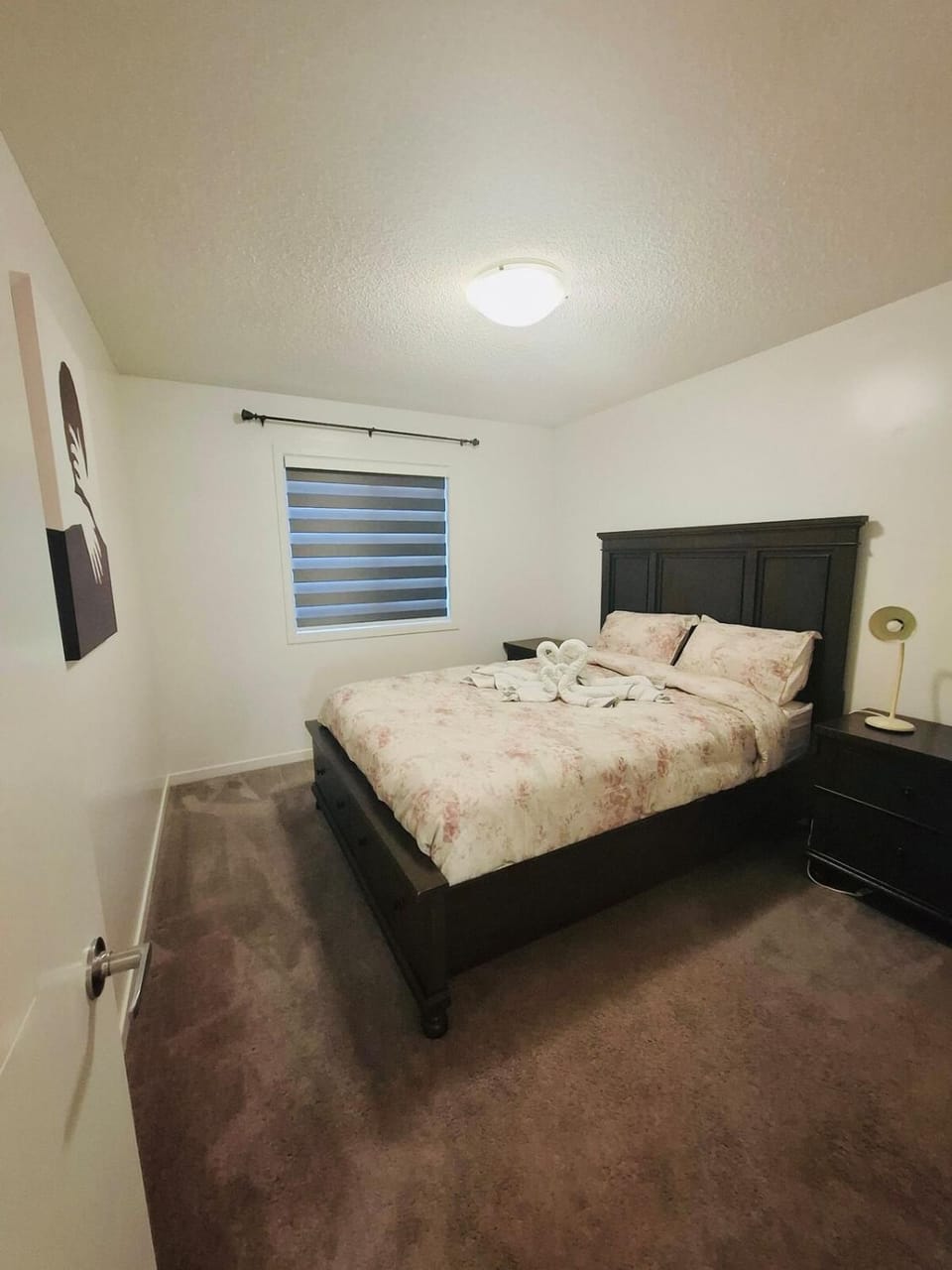 Modern 4BDRM Home-2 King Bed- Full House Apartment in Edmonton