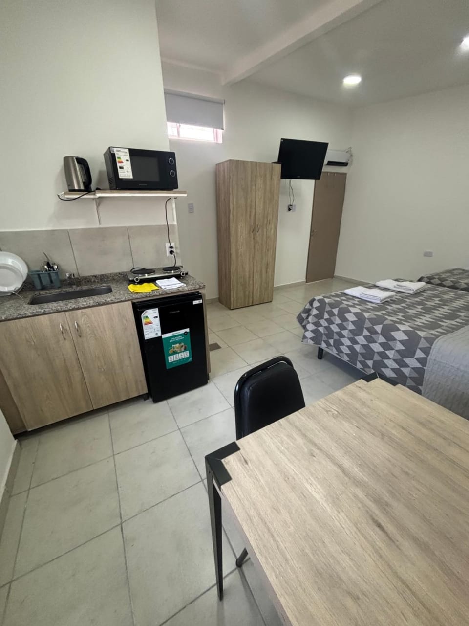 Dining area, kitchen