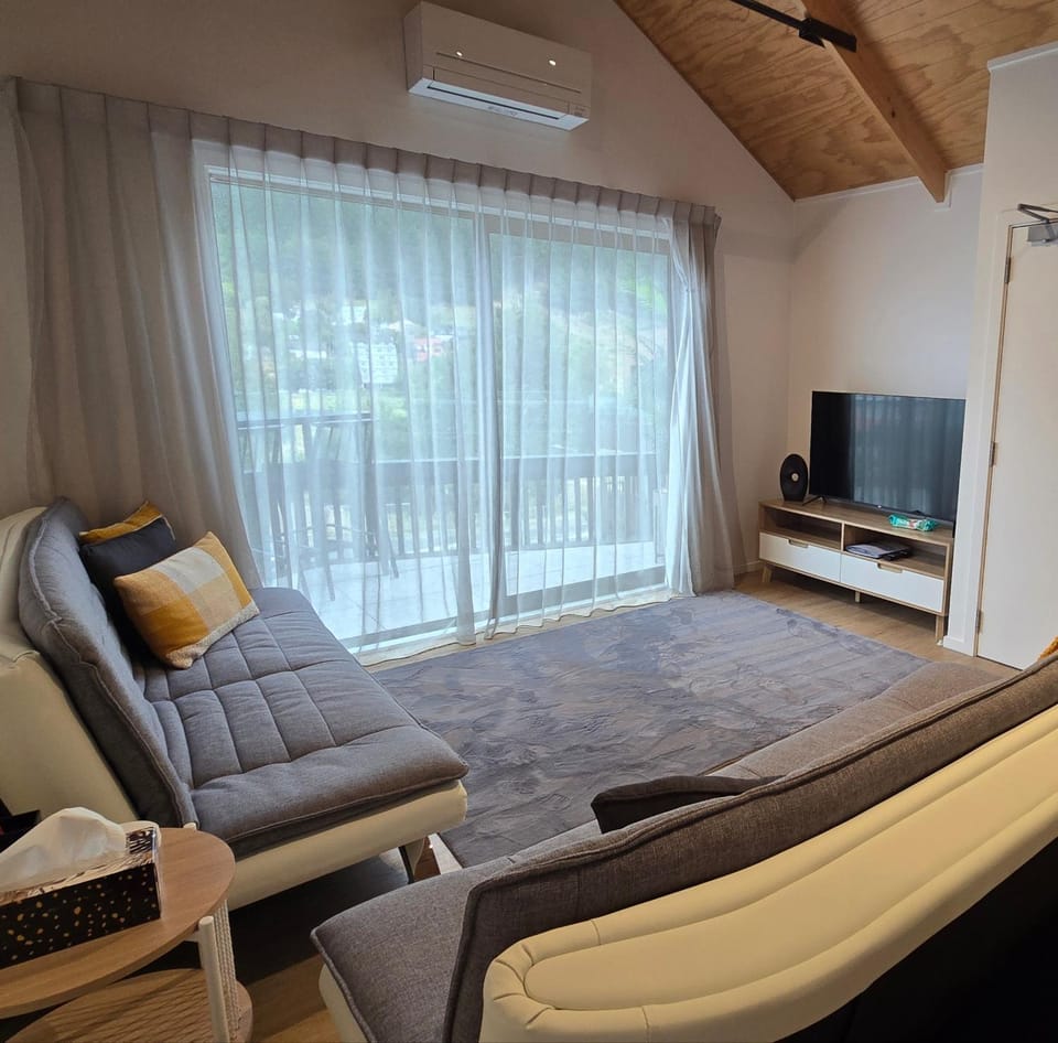 The Top Floor Hallenstein Apartment Apartment in Queenstown