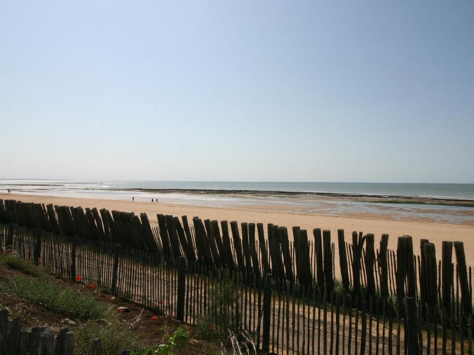 Maisonnette près de la plage et du centre-ville à La Tranche-sur-Mer - FR-1-22-394 House in La Tranche-sur-Mer