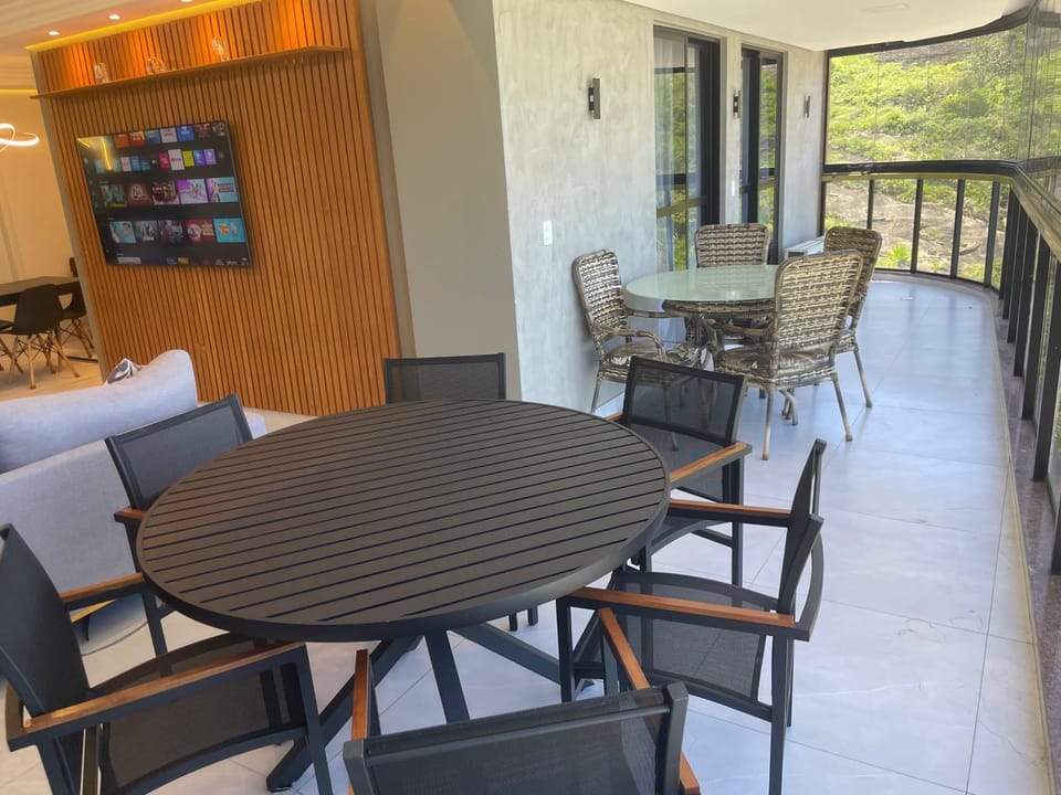 Communal lounge/ TV room, TV and multimedia, View (from property/room), Balcony/Terrace, Living room, Seating area, Dining area