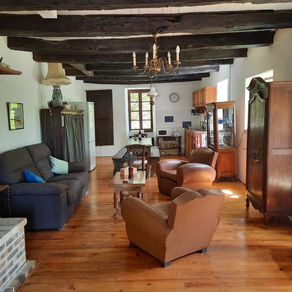 Pascaline Cottage House in Occitanie