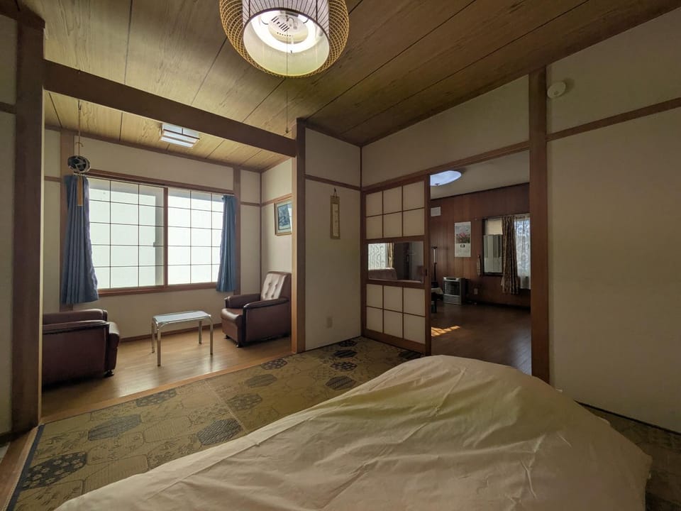 ゲストハウス札幌 ちよの小路 Bed and Breakfast in Sapporo