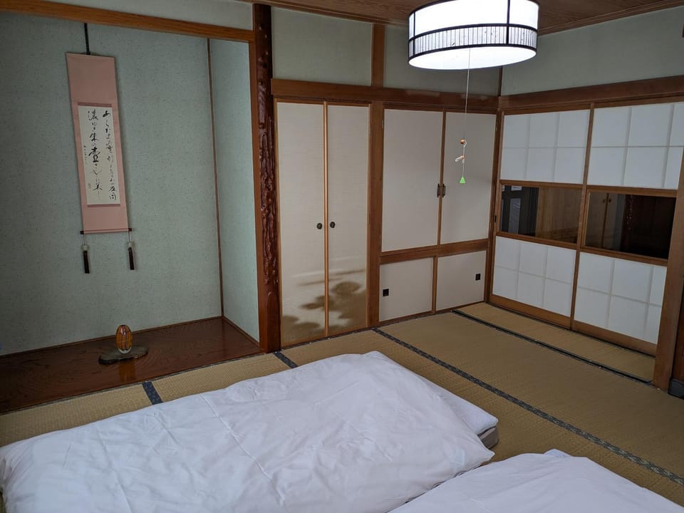 ゲストハウス札幌 ちよの小路 Bed and Breakfast in Sapporo