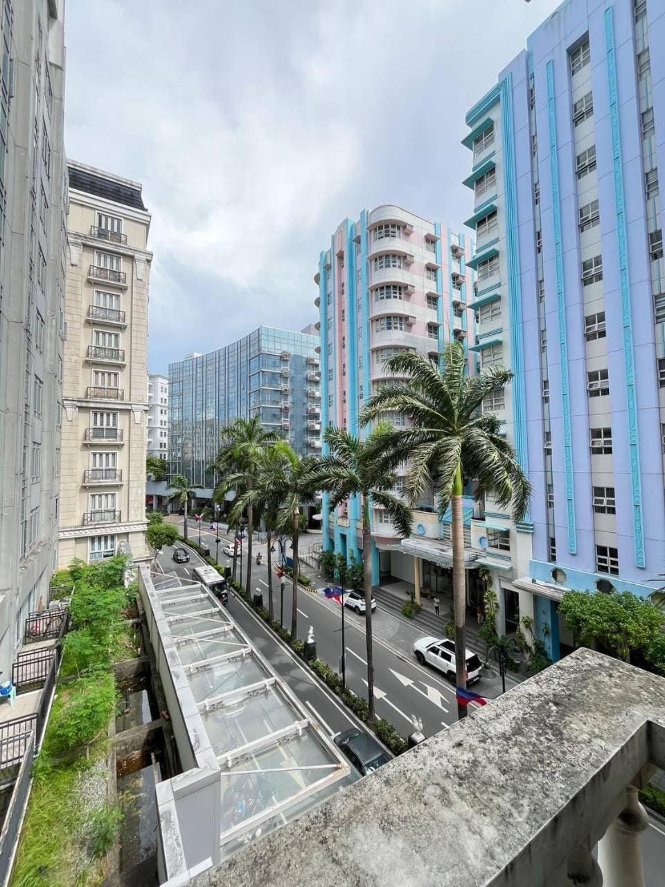 Day, Neighbourhood, City view, Street view, Location
